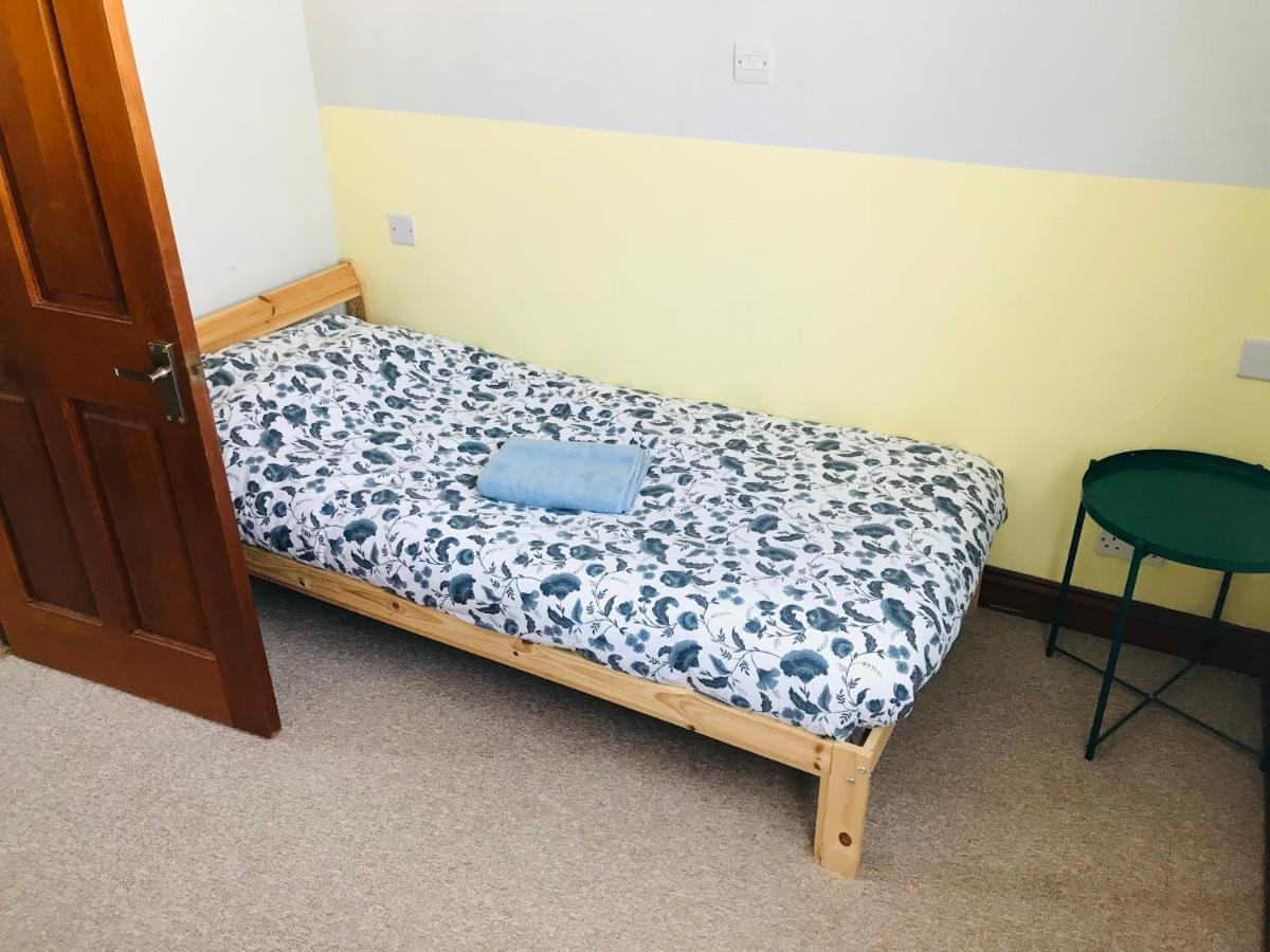 Cosy House, 3 Bedrooms, Private Parking, Wifi, Patio นอร์ริช ภายนอก รูปภาพ